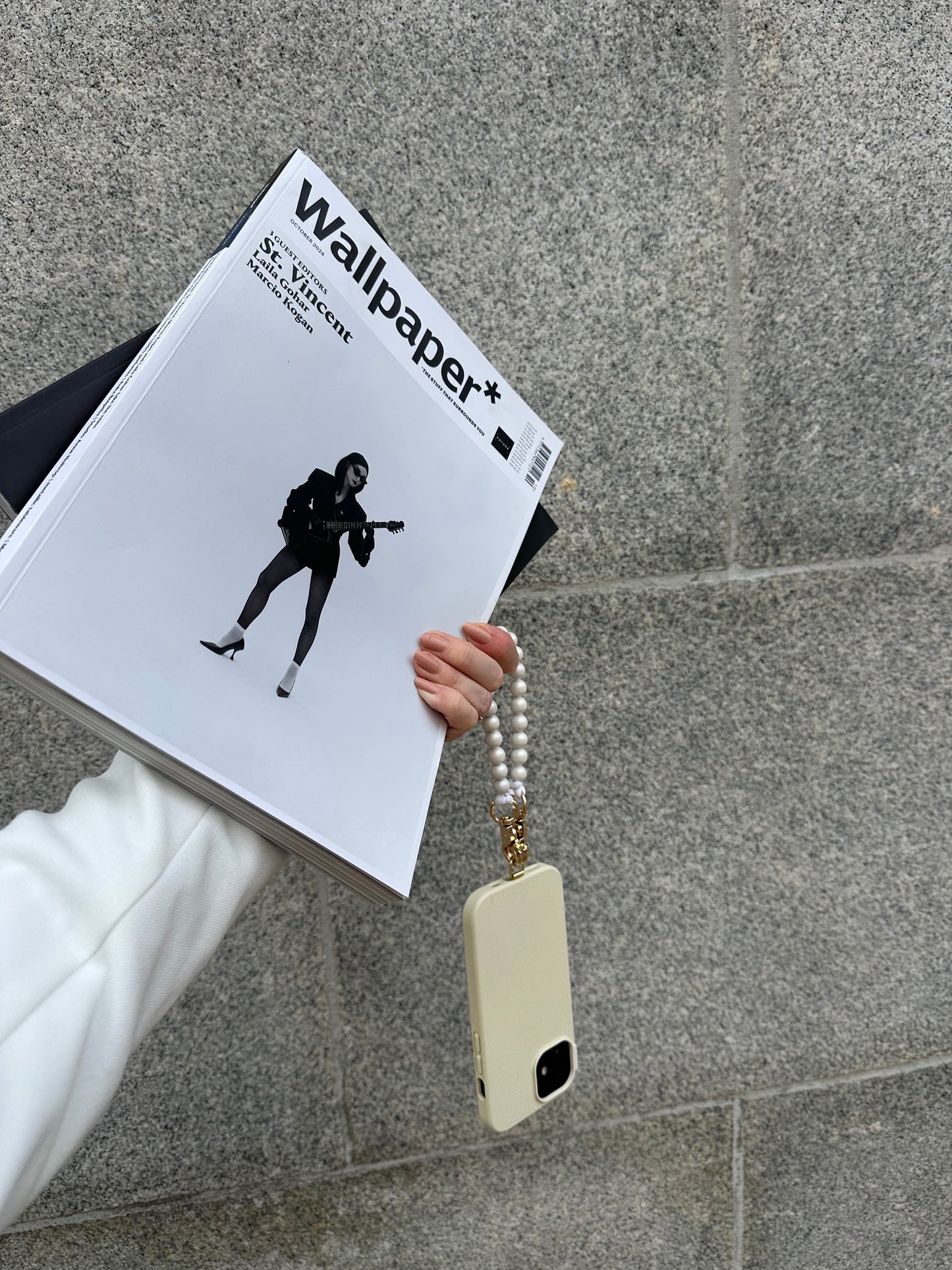 Phone Case with short Beaded Chain - White